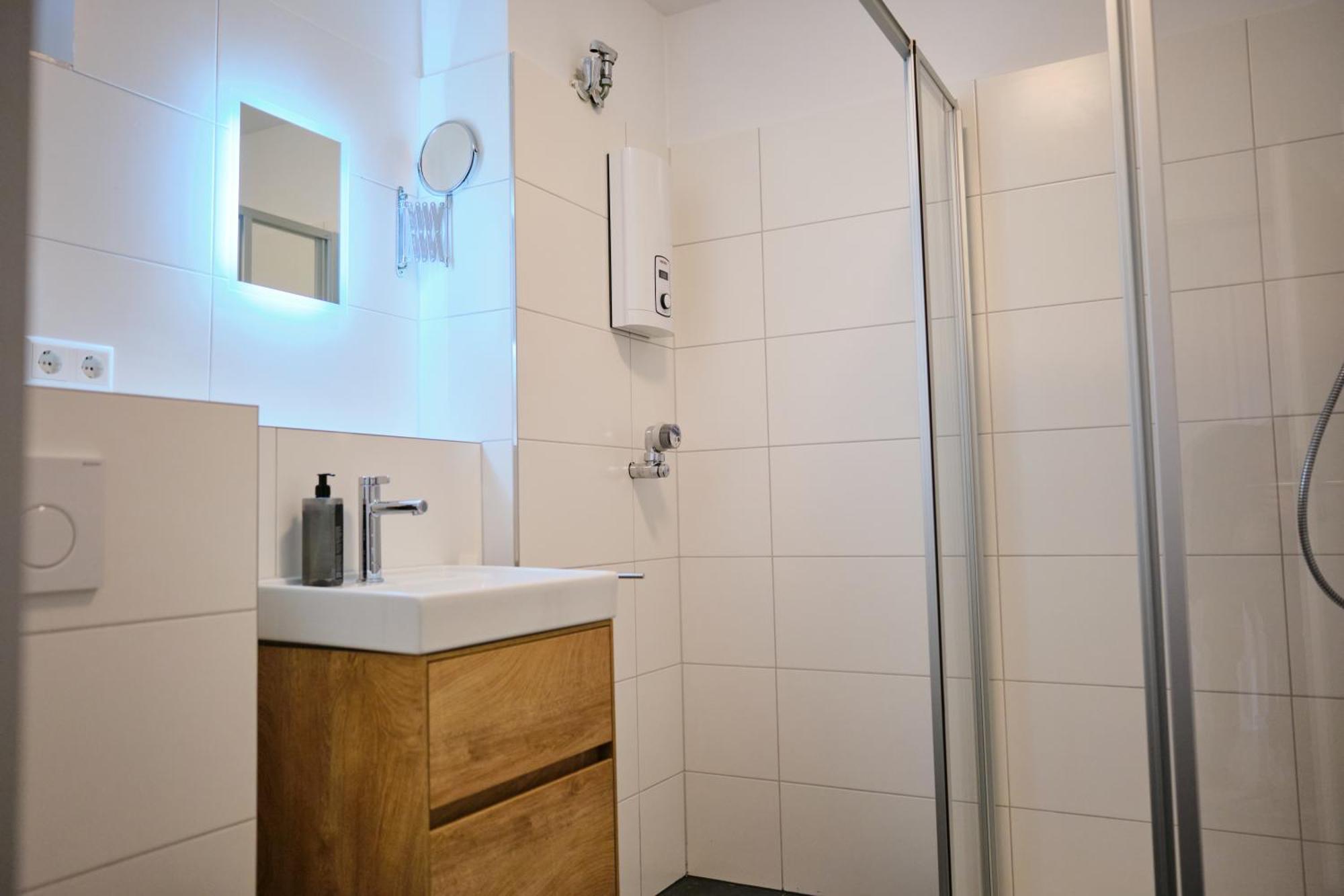 H24 Factory Apartments Wolfsburg Bagian luar foto
